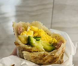 炒蛋午餐肉手抓饼的做法