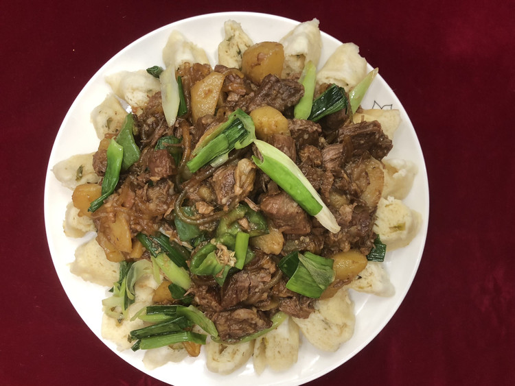 羊肉垫卷子的做法