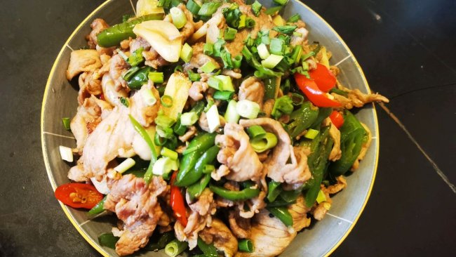 辣椒炒肉的做法