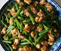 豆角炒掌中宝的做法