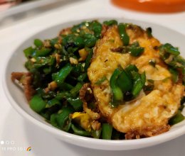 辣椒炒荷包蛋的做法