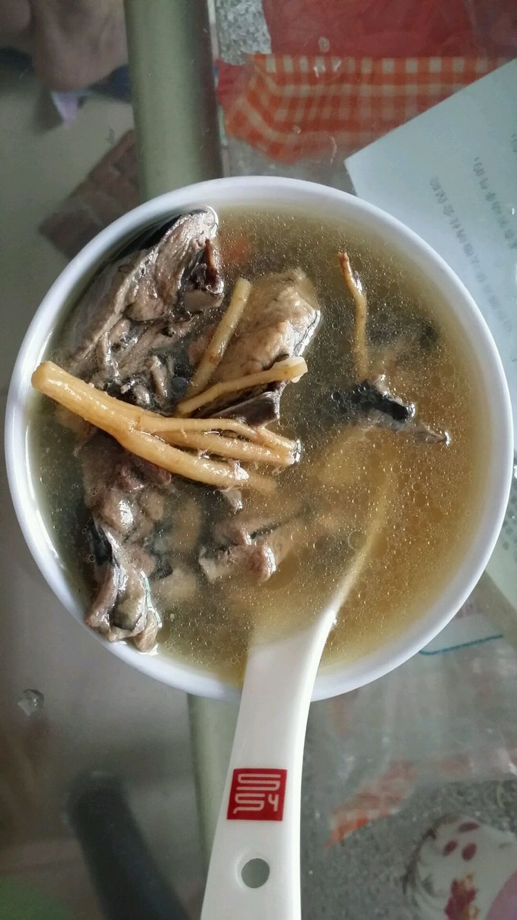 美容养颜乌鸡汤的做法