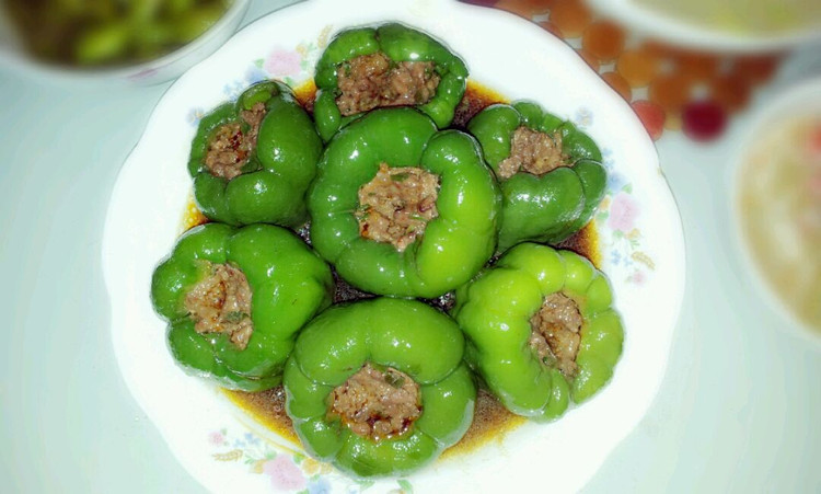 爸爸的味道•灯笼椒塞肉的做法