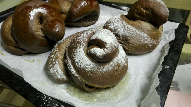 做个有料的“便便”面包的做法