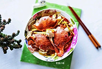 #夏天夜宵High起来！#姜蒜蒸三眼蟹的做法