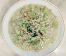 营养素菜：花生米丝瓜的做法