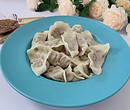 猪肉酸菜饺子的做法