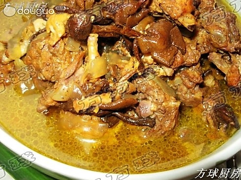 小鸡炖蘑菇的做法