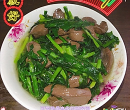 家常美味：韭菜炒猪血的做法