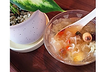 桃胶莲子雪耳糖水的做法
