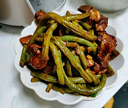 红烧排骨炖豆角的做法