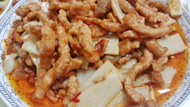 杏鲍菇炒肉的做法