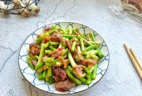 #中秋团圆食味#云腿肉炒蒜薹的做法