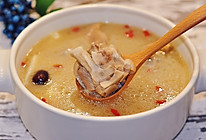 黄豆猪脚煲的做法