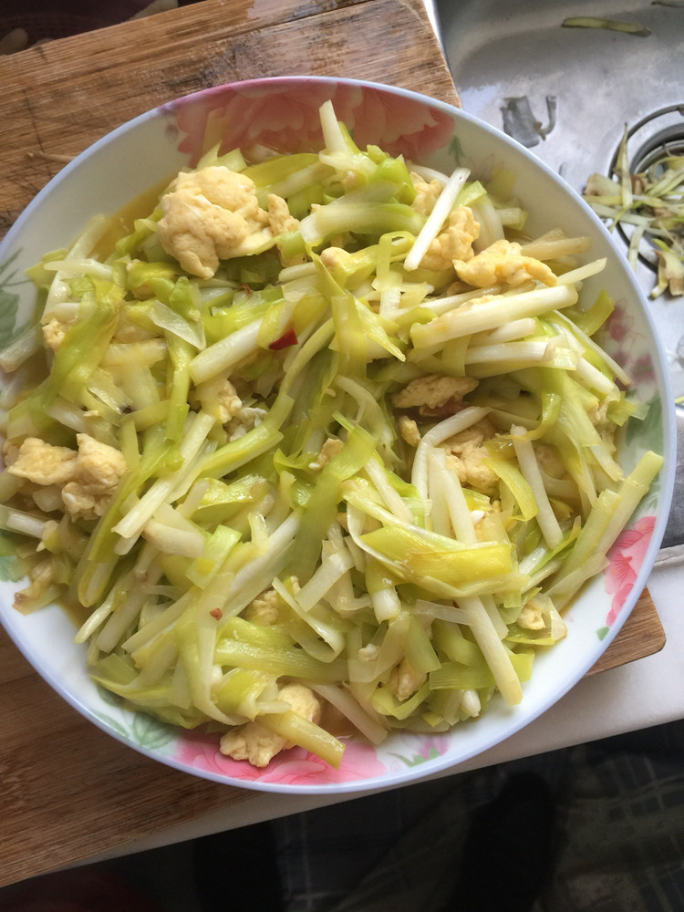 韭黄炒鸡蛋的做法