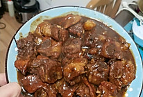 土豆炖排骨的做法