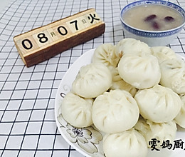 芽菜肉包子#酵母发面之技巧#的做法