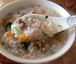 宝宝食谱—胡萝卜瘦肉粥的做法