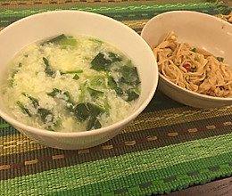 菠菜蛋花粥的做法