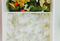 窝瓜(小瓜)炒蛋的做法