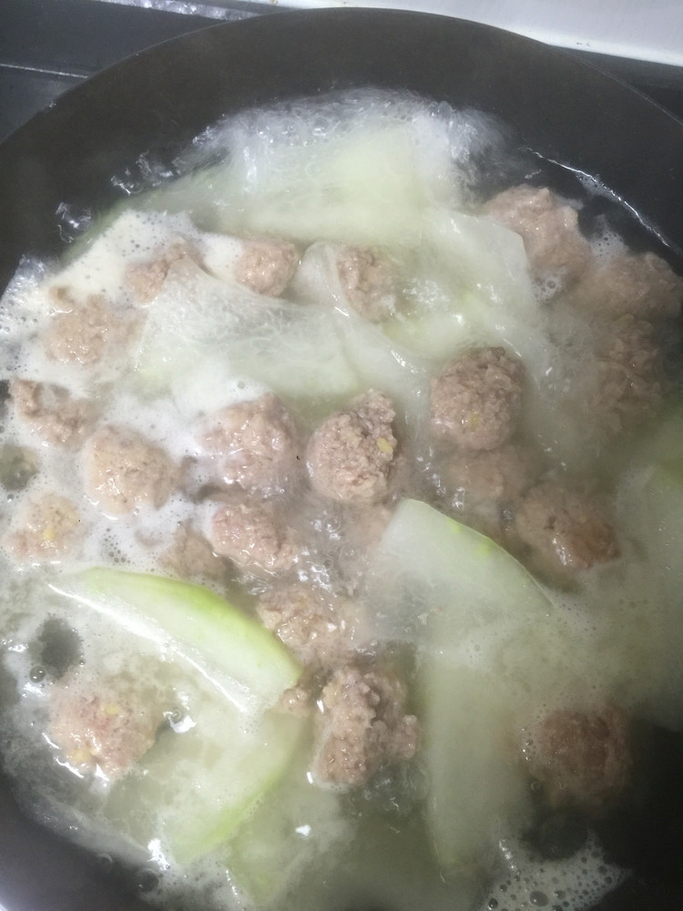 冬瓜圆子汤的做法