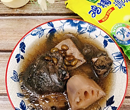#黄河路美食#补肾黑豆乌鸡汤的做法