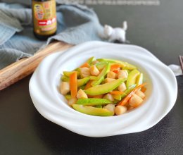 #2022烘焙料理大赛料理组复赛#扇贝丁炒西葫的做法