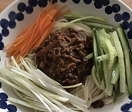 老北京杂酱面的做法
