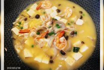 黄金虾仁豆腐煲的做法