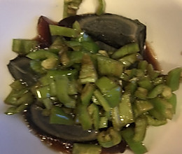 尖椒皮蛋的做法