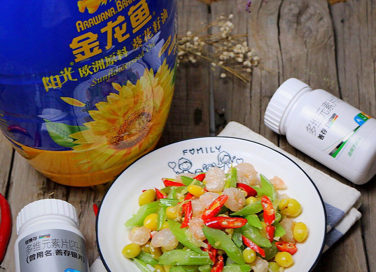 白果西芹炒虾仁的做法