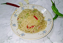 #美食视频挑战赛# 双椒土豆丝的做法