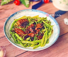 卤鸭炒扁豆丝的做法