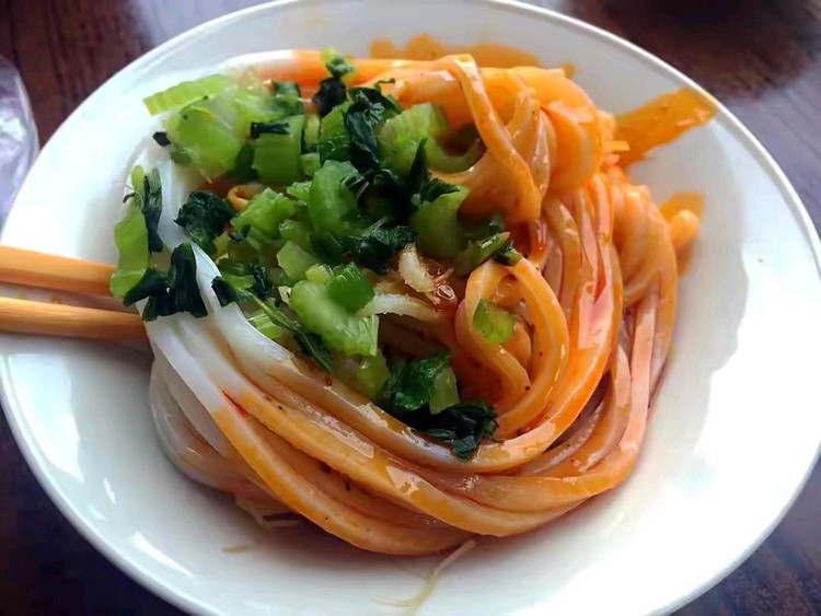 秦镇米皮的做法