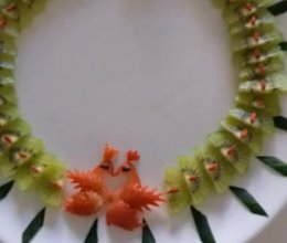 水果拼盘：孔雀的做法