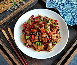 #硬核菜谱制作人#  麻辣尖椒鸡翅的做法