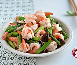 凉拌香菇芦笋虾球 #精品菜挑战赛#的做法