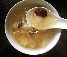 冰糖银耳雪梨汤的做法