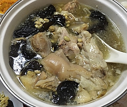 黄豆蹄膀汤的做法