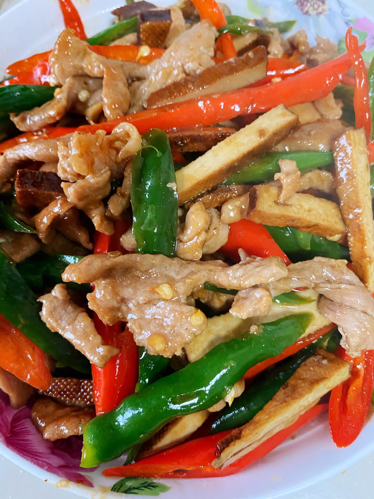 尖椒香干肉丝的做法