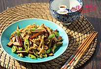 杭椒干子榨菜炒鸡丝的做法