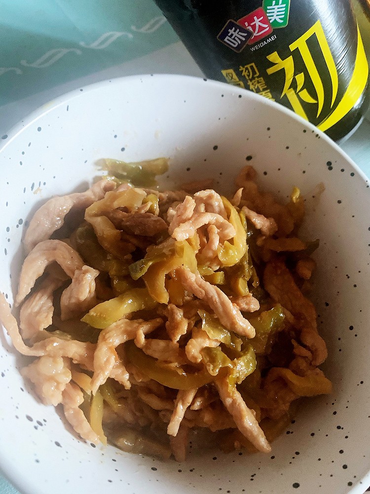榨菜炒肉丝的做法