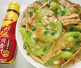 #豪吉小香风 做菜超吃香# 丝瓜炒腐竹的做法