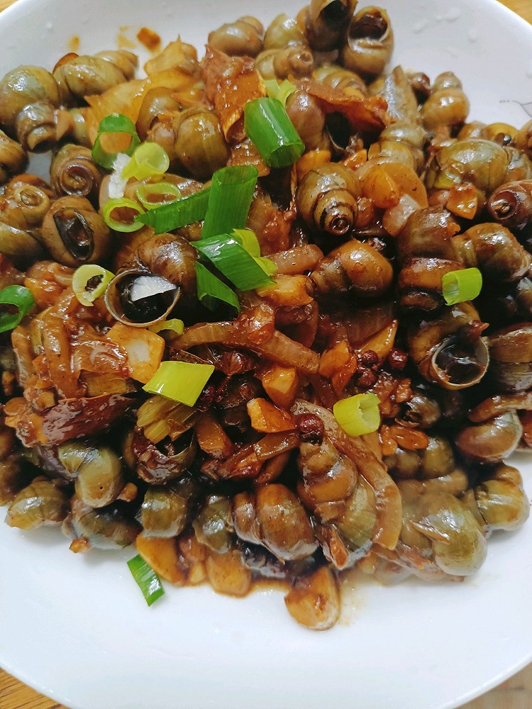 爆炒蒜蓉田螺的做法