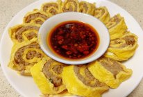 孩子们的最爱～鸡蛋肉卷（卷煎）的做法