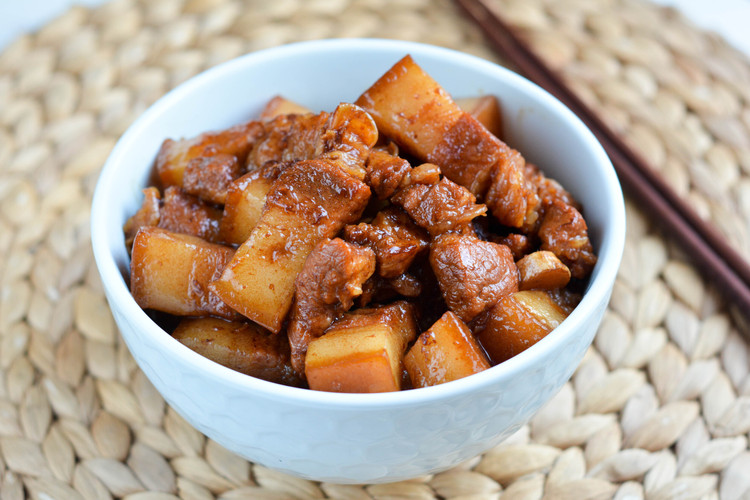 红烧肉和猪肉炖白菜粉条的做法