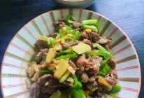 生姜炒牛肉的做法