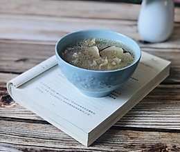 银耳海底椰鸡汤的做法