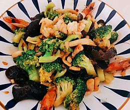 #一起加油，我要做A+健康宝贝#素炒西蓝花的做法