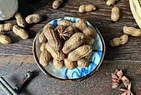 在#憋在家里吃什么#简单又好吃的零食~五香花生的做法